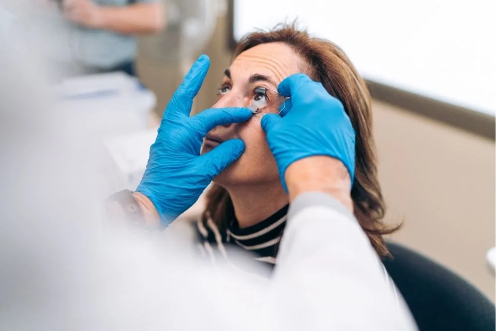 CIRUGÍA DE CORNEA - BENEFICIOS